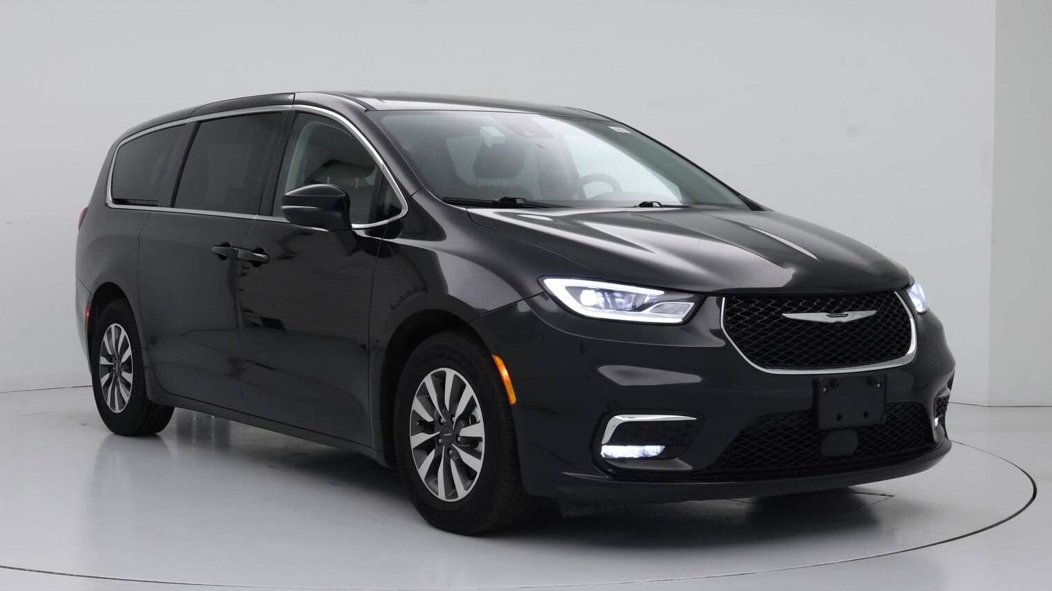 CHRYSLER PACIFICA 2023 2C4RC1L73PR622122 image