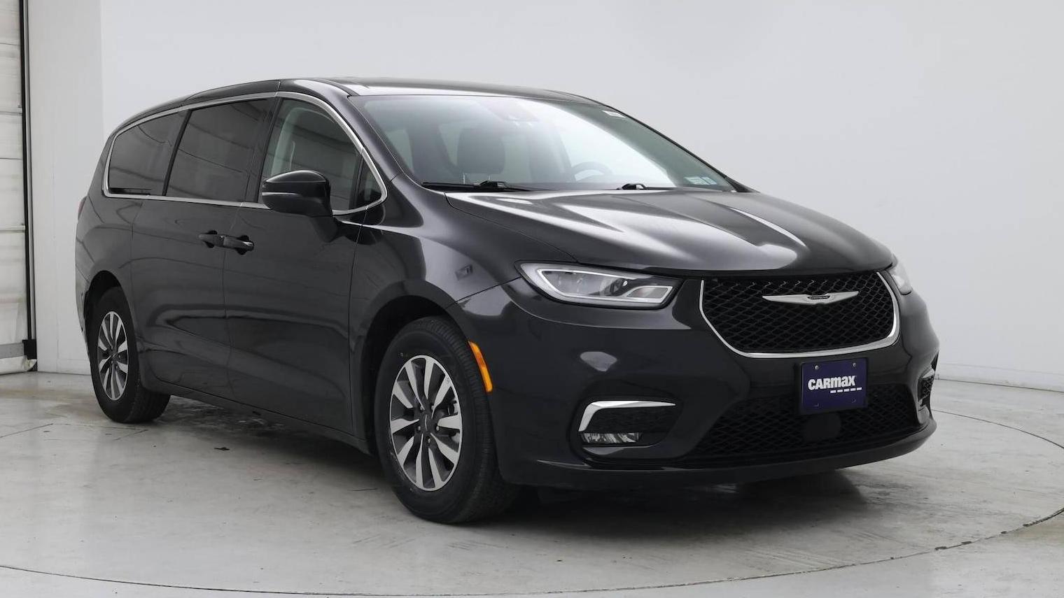 CHRYSLER PACIFICA 2023 2C4RC1L77PR631339 image