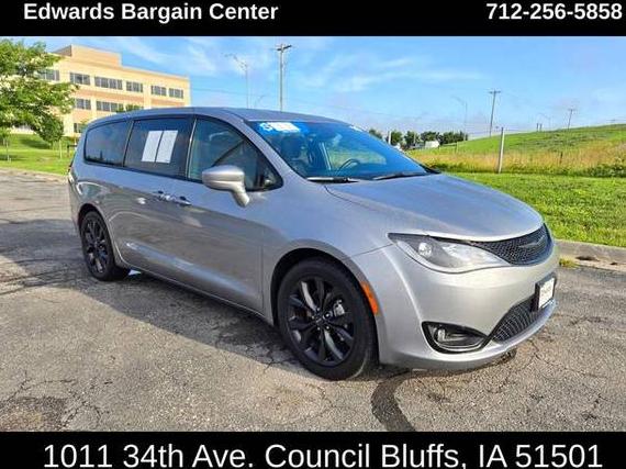 CHRYSLER PACIFICA 2019 2C4RC1FG4KR654260 image