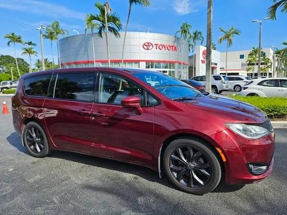 CHRYSLER PACIFICA 2019 2C4RC1FG1KR733062 image