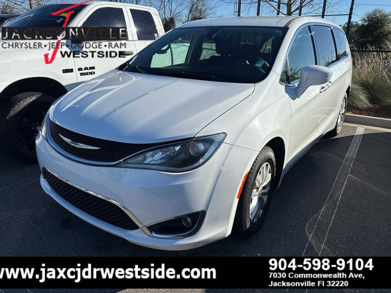 CHRYSLER PACIFICA 2019 2C4RC1FG4KR609559 image