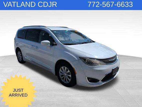 CHRYSLER PACIFICA 2018 2C4RC1BG8JR211615 image