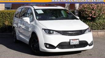 CHRYSLER PACIFICA 2018 2C4RC1GG4JR165502 image