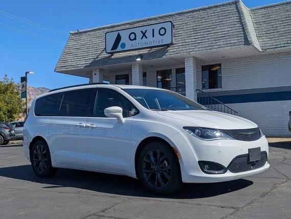CHRYSLER PACIFICA 2018 2C4RC1GG1JR260275 image