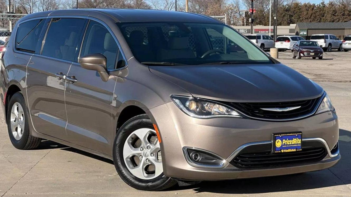 CHRYSLER PACIFICA 2018 2C4RC1H79JR118707 image