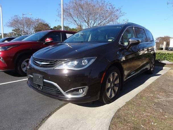 CHRYSLER PACIFICA 2018 2C4RC1N7XJR144902 image