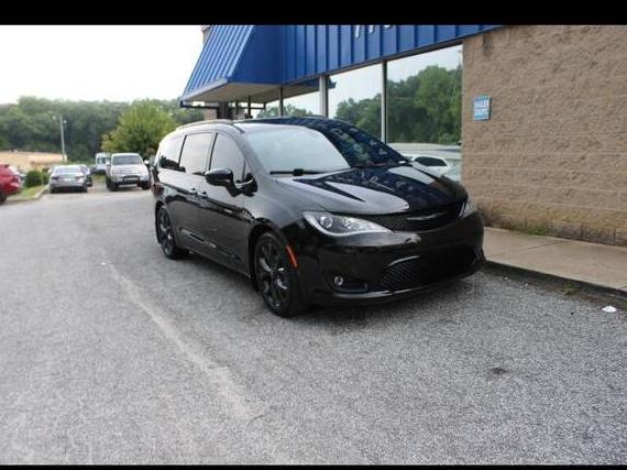 CHRYSLER PACIFICA 2018 2C4RC1FG3JR247271 image