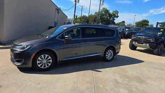 CHRYSLER PACIFICA 2018 2C4RC1BG4JR142731 image
