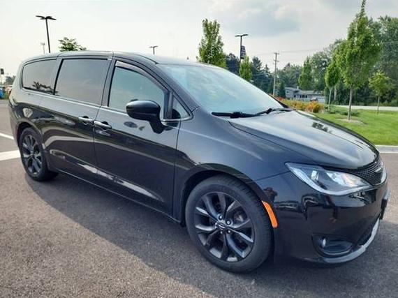 CHRYSLER PACIFICA 2018 2C4RC1FG8JR315757 image