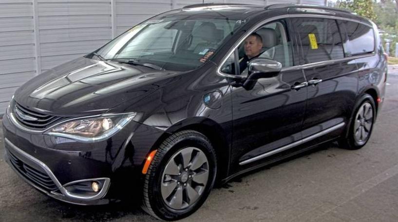 CHRYSLER PACIFICA 2018 2C4RC1N77JR116202 image