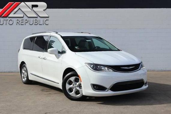 CHRYSLER PACIFICA 2018 2C4RC1L73JR126888 image CHRYSLER PACIFICA 2018 2C4RC1L73JR126888 image