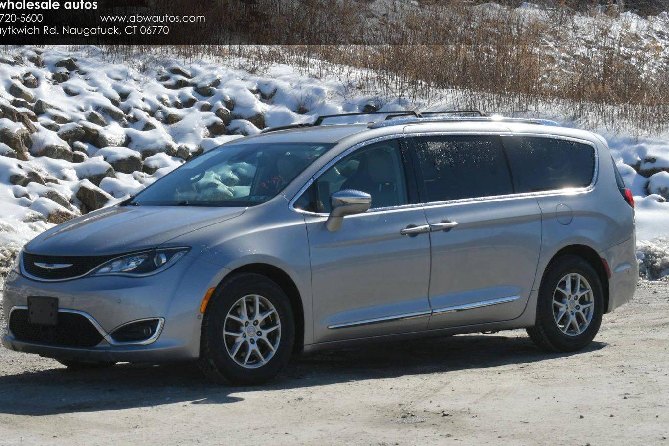 CHRYSLER PACIFICA 2018 2C4RC1GG1JR321432 image