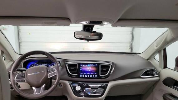 CHRYSLER PACIFICA 2017 2C4RC1BG0HR598140 image