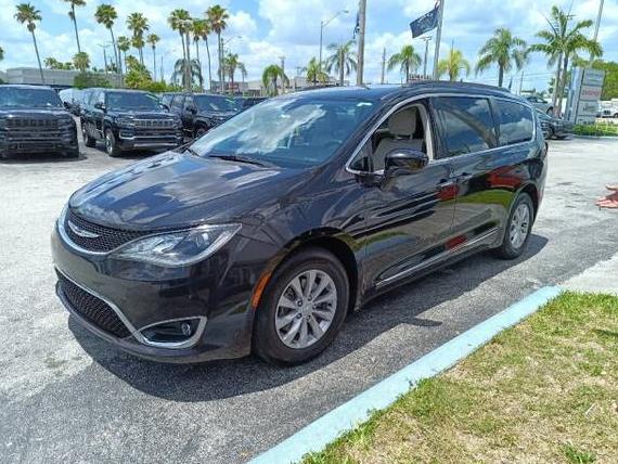 CHRYSLER PACIFICA 2017 2C4RC1BG2HR517137 image