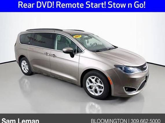 CHRYSLER PACIFICA 2017 2C4RC1BG8HR782015 image