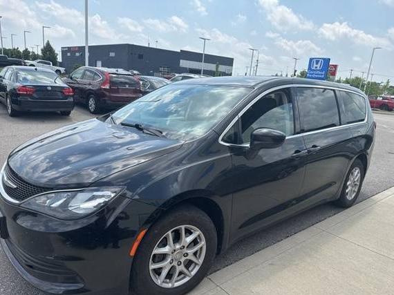 CHRYSLER PACIFICA 2017 2C4RC1DG3HR593446 image
