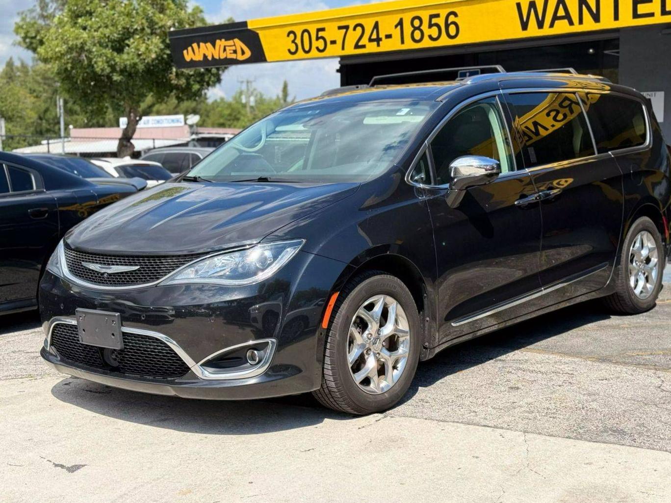 CHRYSLER PACIFICA 2017 2C4RC1GG6HR723571 image