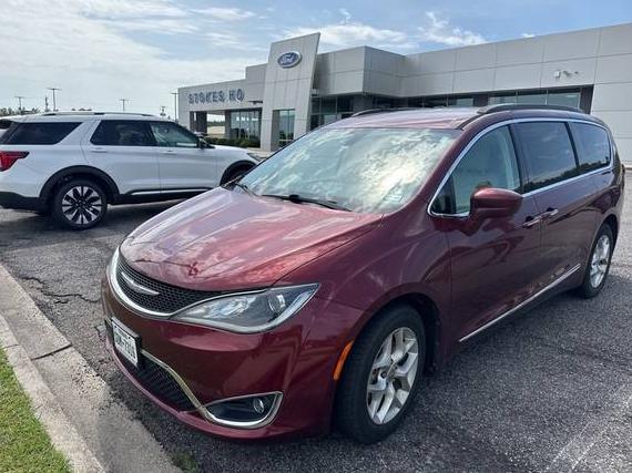 CHRYSLER PACIFICA 2017 2C4RC1BG4HR603419 image