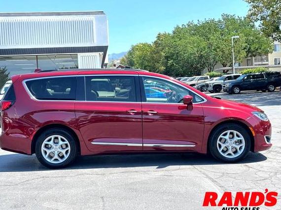 CHRYSLER PACIFICA 2017 2C4RC1BG7HR820690 image