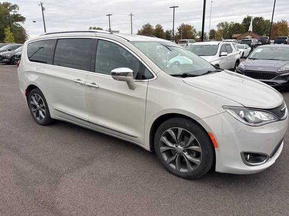 CHRYSLER PACIFICA 2017 2C4RC1GG8HR593549 image