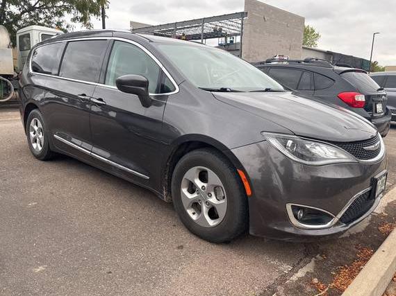 CHRYSLER PACIFICA 2017 2C4RC1EG0HR679425 image