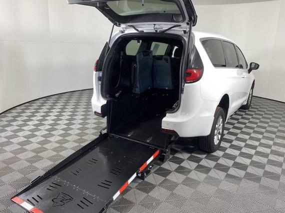 CHRYSLER PACIFICA 2024 2C4RC1FGXRR109660 image