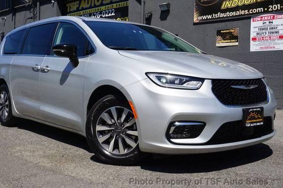 CHRYSLER PACIFICA 2024 2C4RC1S75RR126906 image