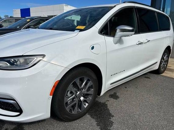 CHRYSLER PACIFICA 2022 2C4RC1N71NR152330 image