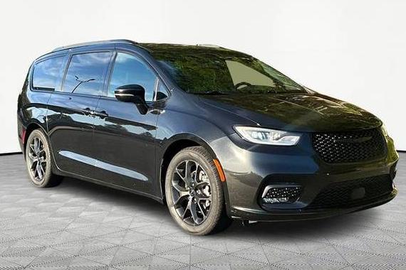 CHRYSLER PACIFICA 2022 2C4RC1BGXNR183175 image