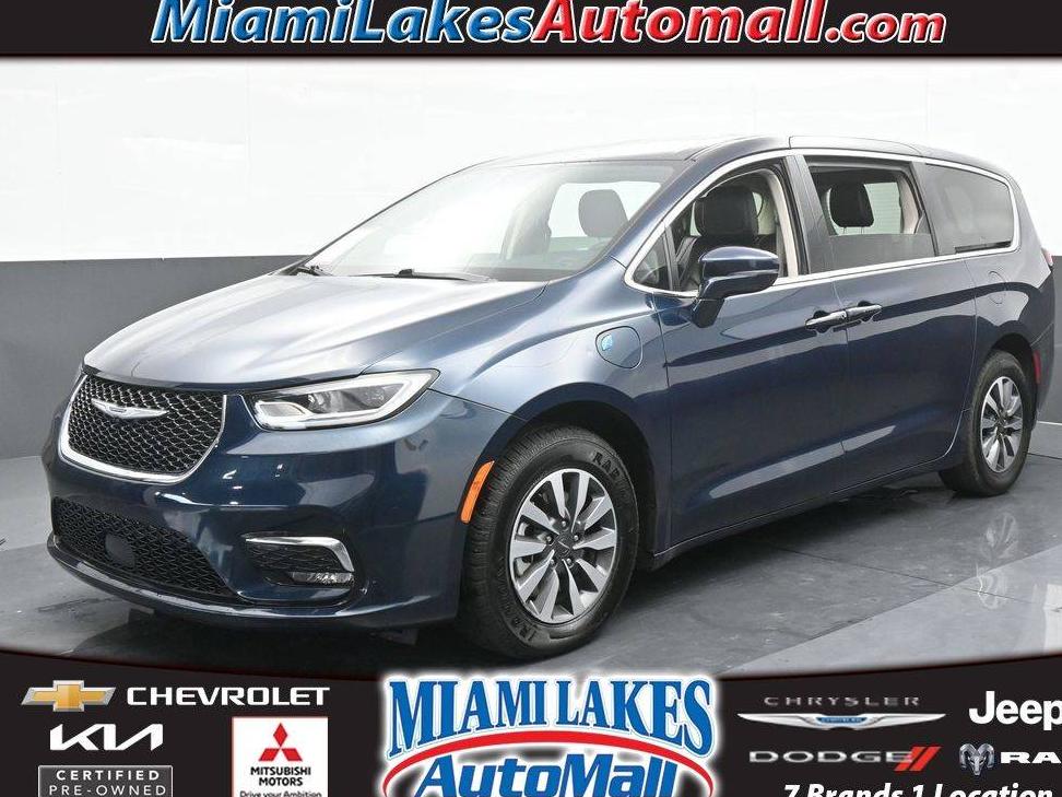 CHRYSLER PACIFICA 2022 2C4RC1L73NR137072 image