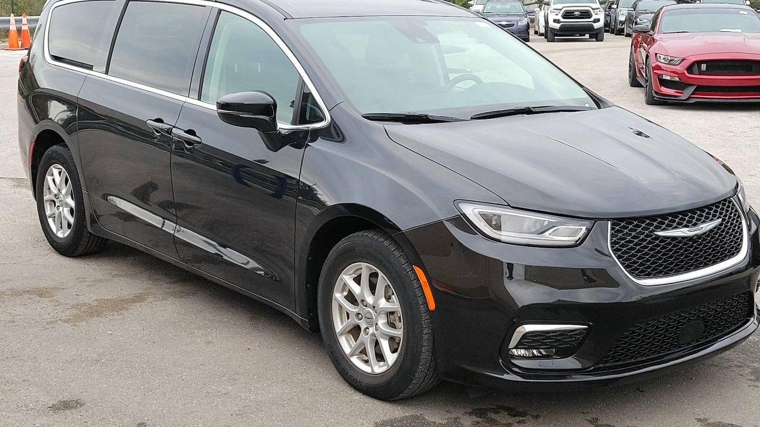 CHRYSLER PACIFICA 2022 2C4RC1BG2NR193599 image