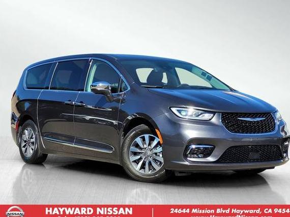 CHRYSLER PACIFICA 2022 2C4RC1S73NR217098 image