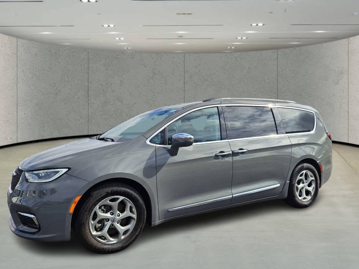 CHRYSLER PACIFICA 2022 2C4RC1GG2NR180599 image