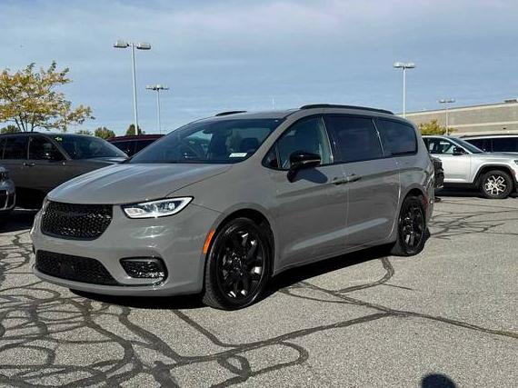 CHRYSLER PACIFICA 2025 2C4RC1GG3SR509421 image