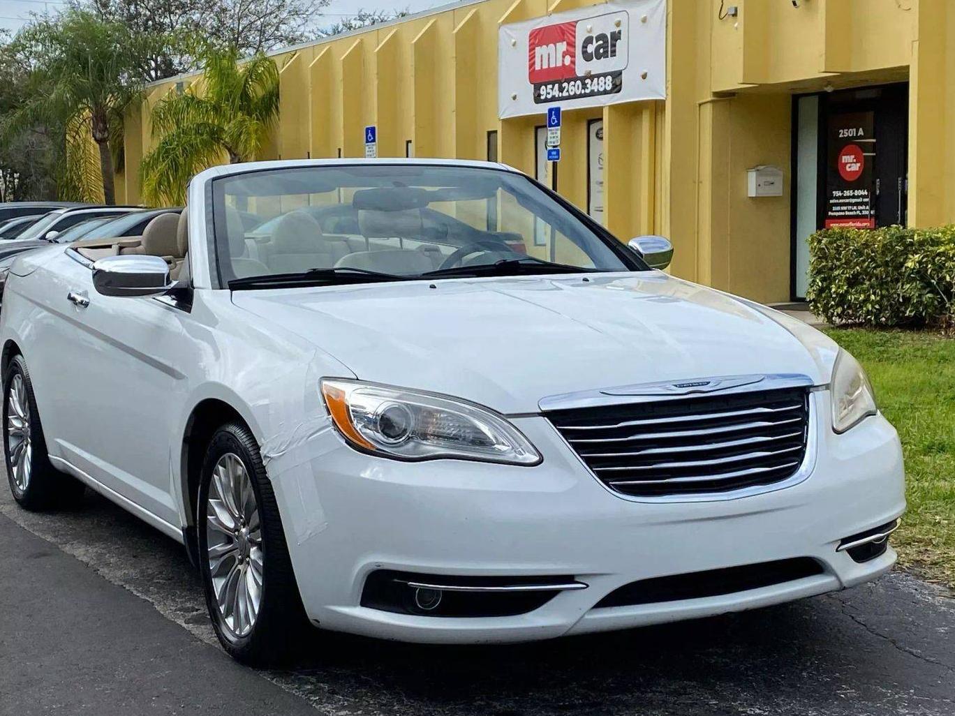 CHRYSLER 200 2011 1C3BC7EG8BN554590 image