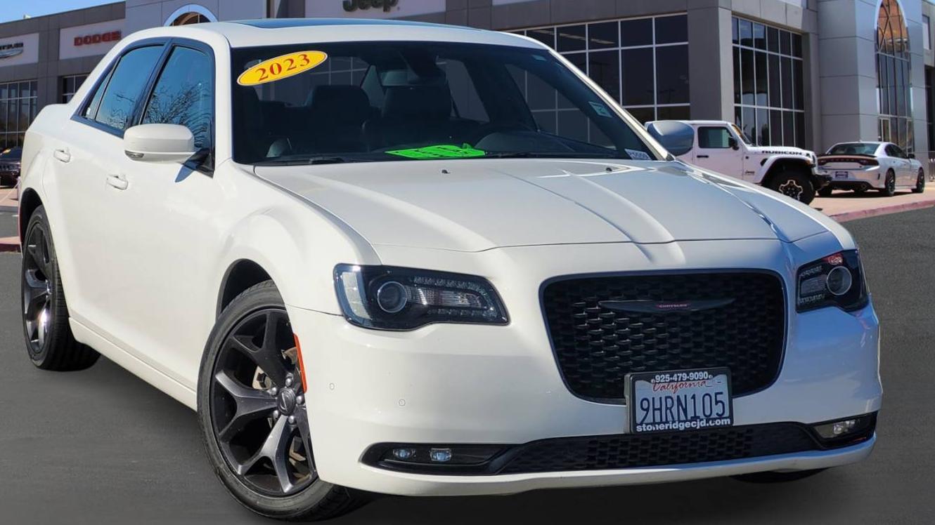 CHRYSLER 300 2023 2C3CCABG6PH640972 image