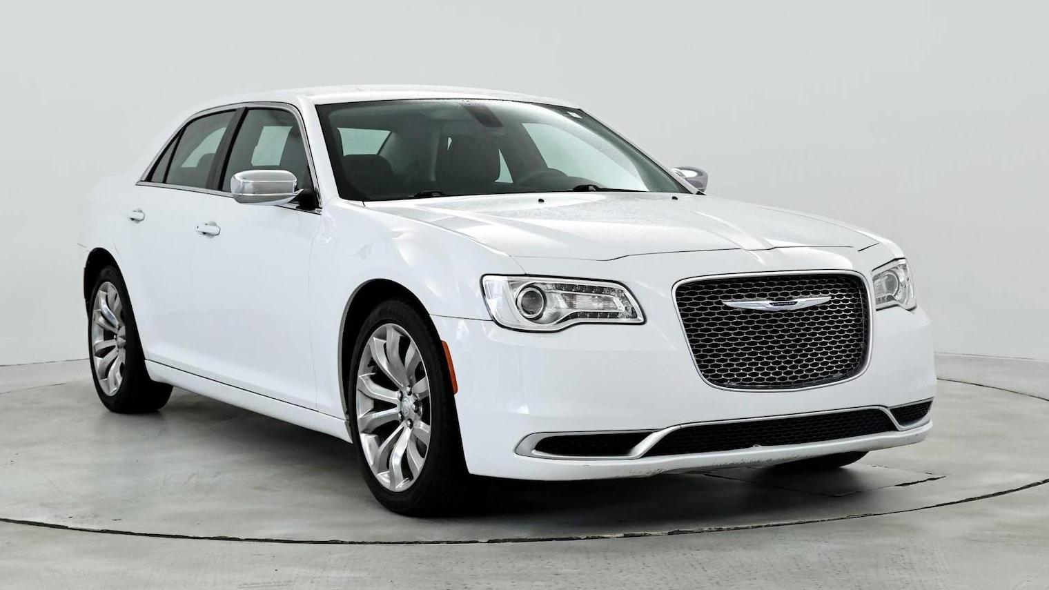 CHRYSLER 300 2019 2C3CCAAG0KH755710 image