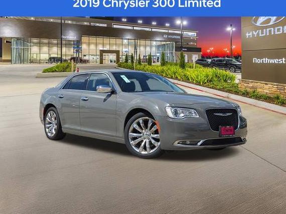 CHRYSLER 300 2019 2C3CCAEG2KH689638 image