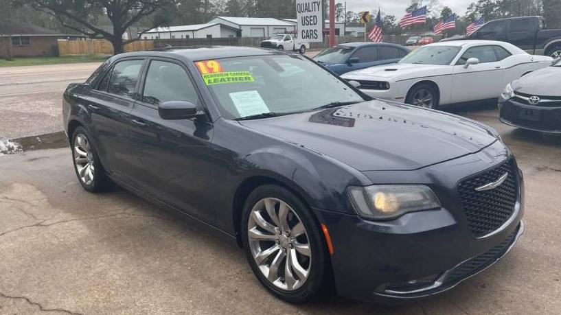 CHRYSLER 300 2019 2C3CCABG7KH555518 image