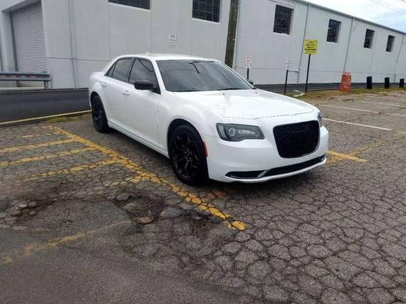 CHRYSLER 300 2019 2C3CCAAG5KH609948 image