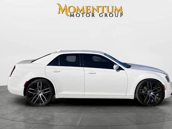 CHRYSLER 300 2019 2C3CCABG8KH708102 image CHRYSLER 300 2019 2C3CCABG8KH708102 image