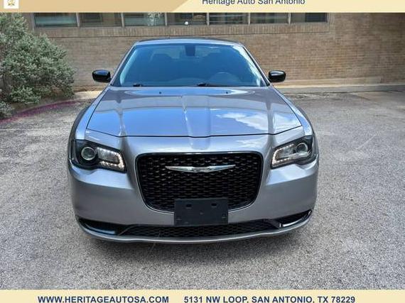 CHRYSLER 300 2018 2C3CCAAG7JH275470 image