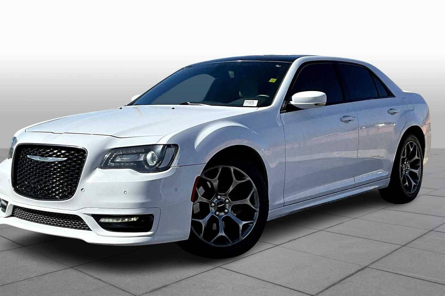 CHRYSLER 300 2018 2C3CCABT3JH338446 image