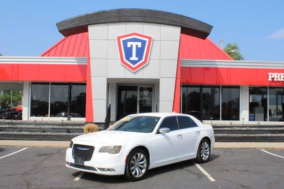 CHRYSLER 300 2018 2C3CCAEG5JH127229 image