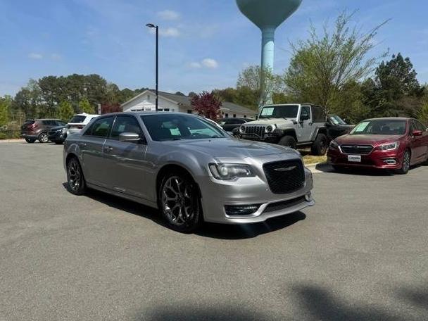 CHRYSLER 300 2018 2C3CCABG5JH266751 image