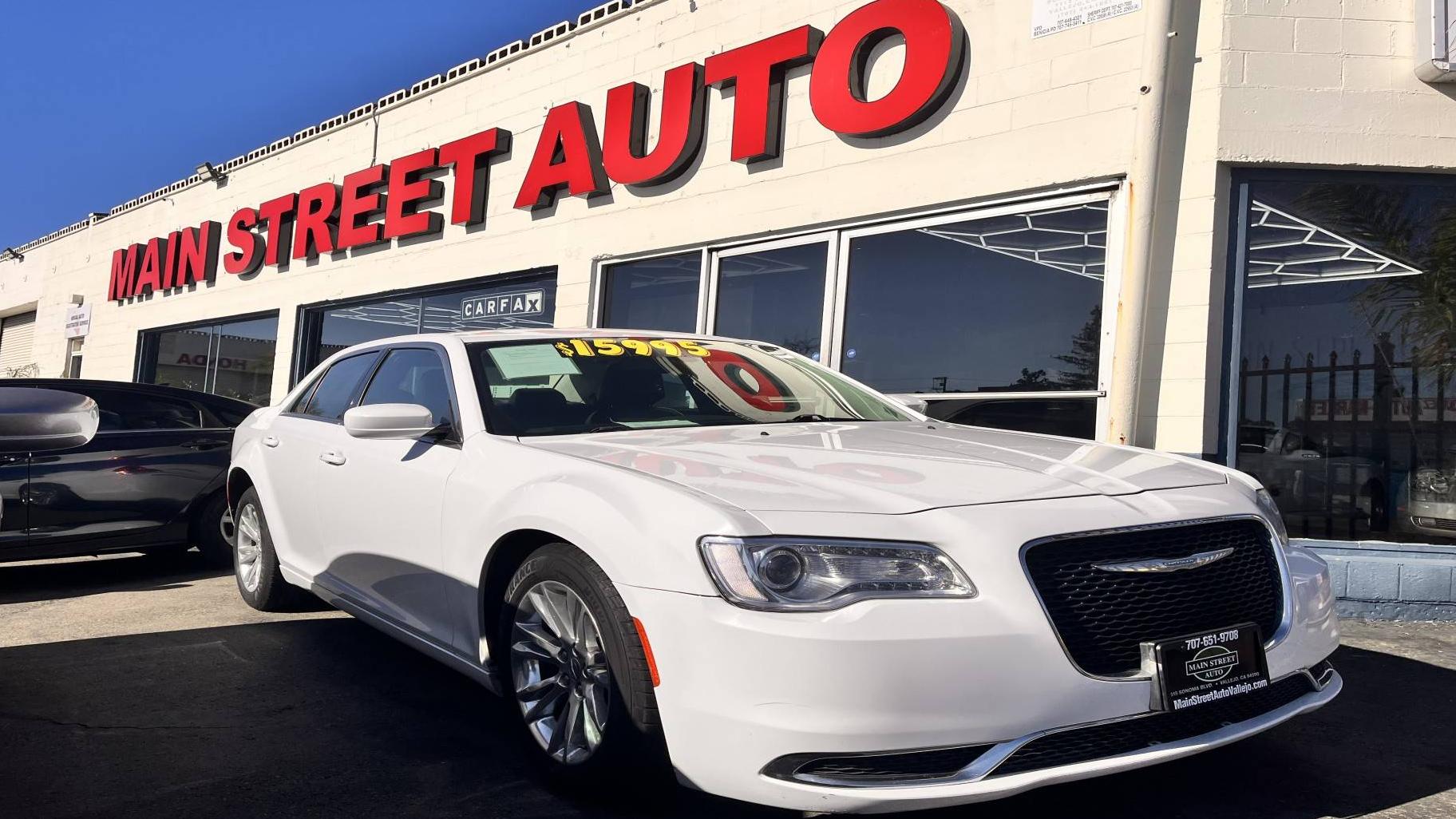 CHRYSLER 300 2018 2C3CCAAG4JH209023 image