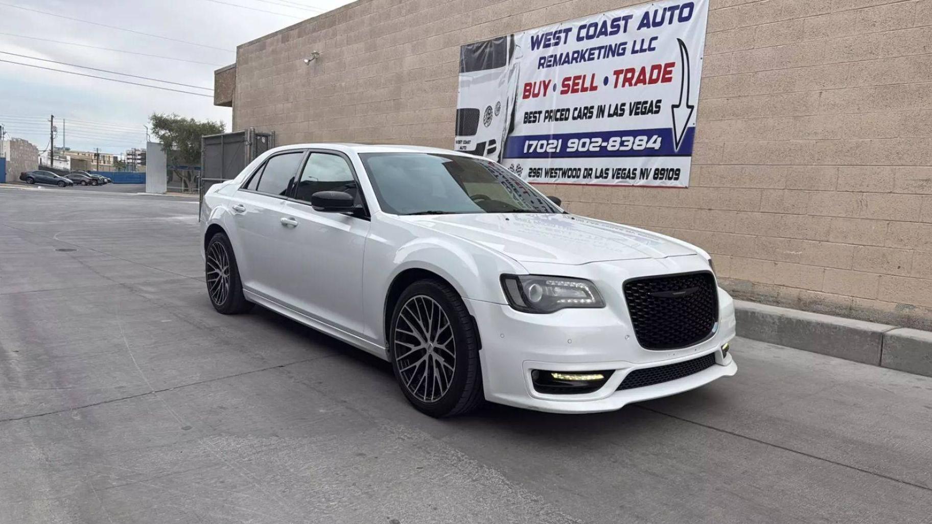 CHRYSLER 300 2018 2C3CCABG3JH244506 image