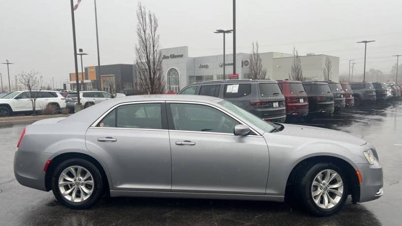 CHRYSLER 300 2015 2C3CCAAG1FH930326 image