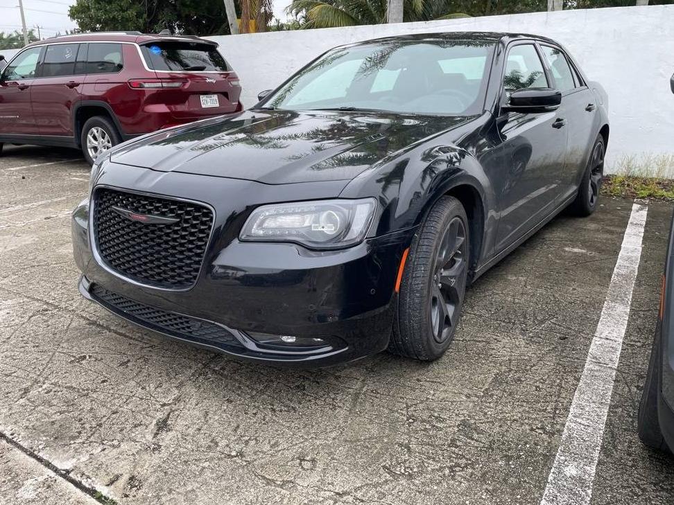 CHRYSLER 300 2022 2C3CCABG3NH218025 image