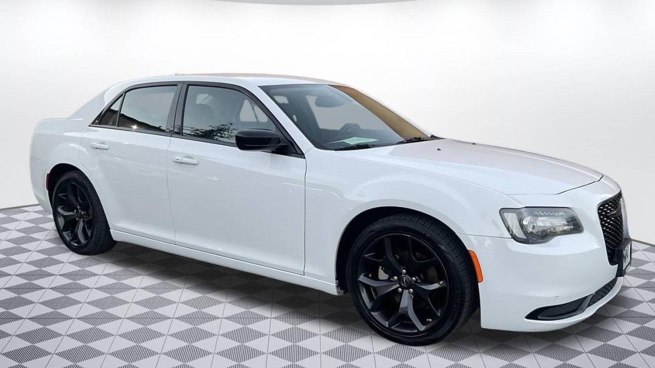 CHRYSLER 300 2022 2C3CCAAG7NH111822 image